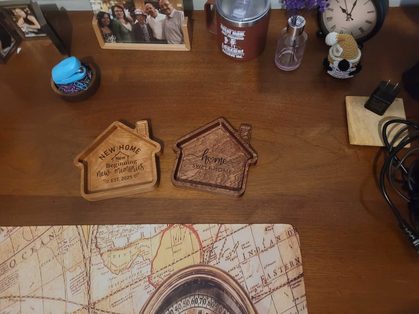 Custom Engraved Hardwood Entry Hall Key Valet Tray w/Two Engraved Leather and Wood Keychains